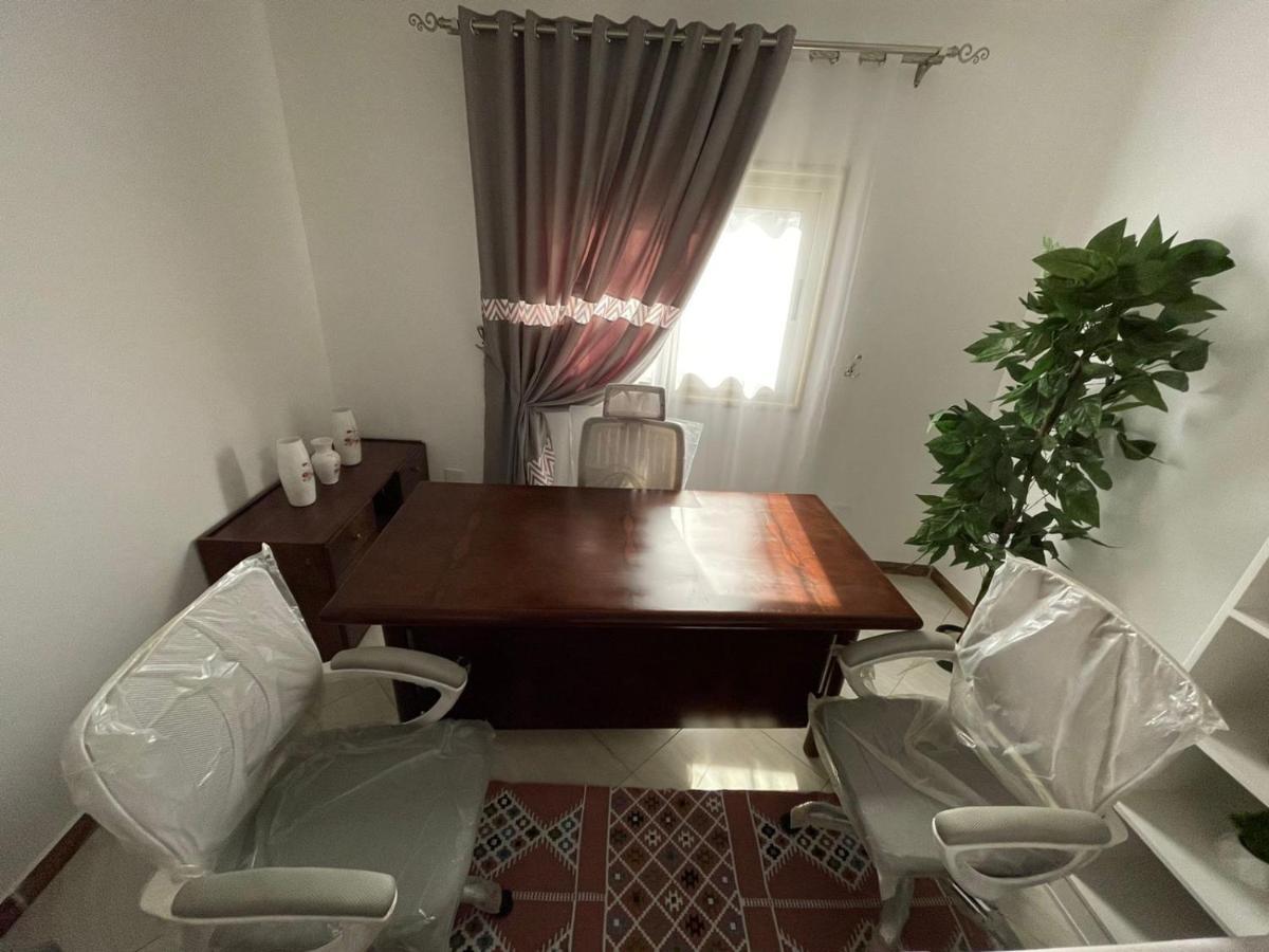 شقة في قلب القاهرة الجديدة تطل على شارع التسعين الشمالي Exterior photo