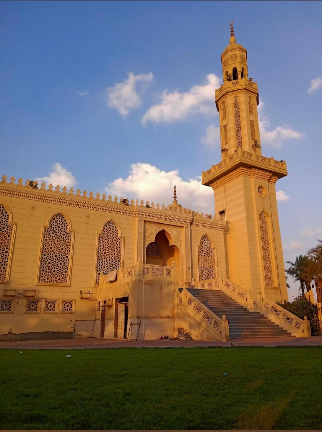 شقة في قلب القاهرة الجديدة تطل على شارع التسعين الشمالي Exterior photo
