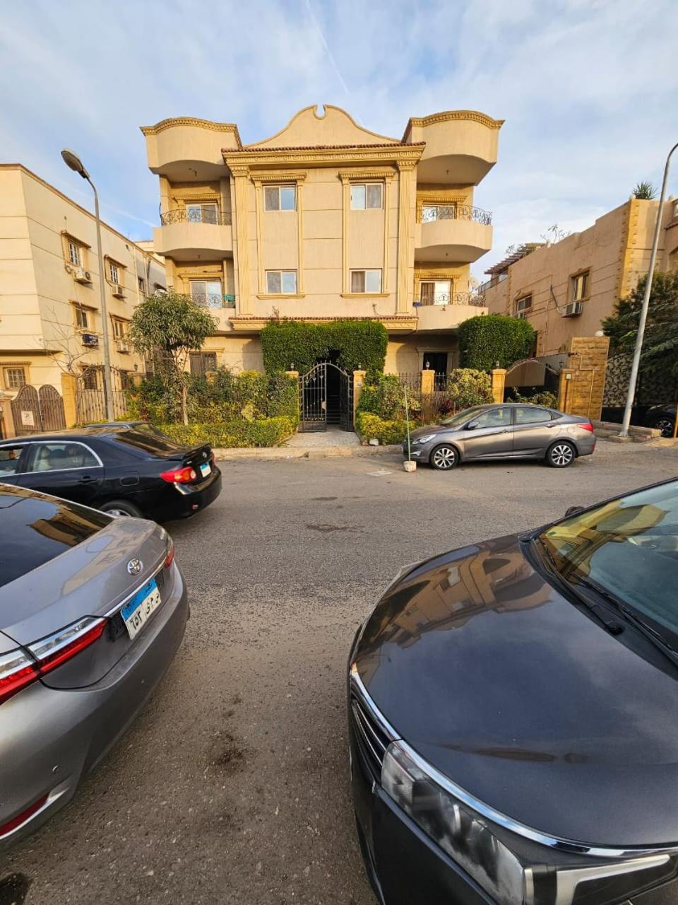شقة في قلب القاهرة الجديدة تطل على شارع التسعين الشمالي Exterior photo