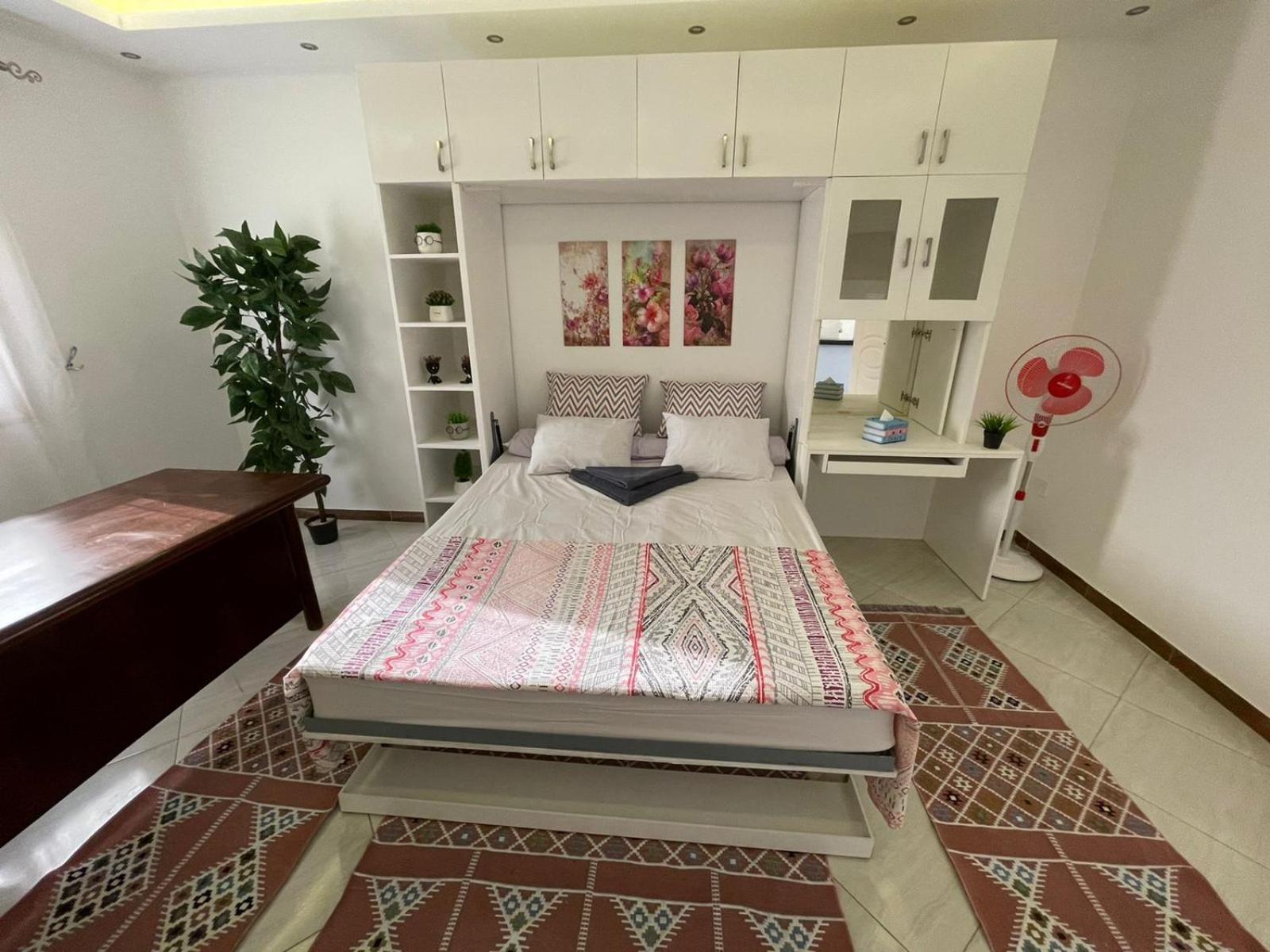 شقة في قلب القاهرة الجديدة تطل على شارع التسعين الشمالي Exterior photo