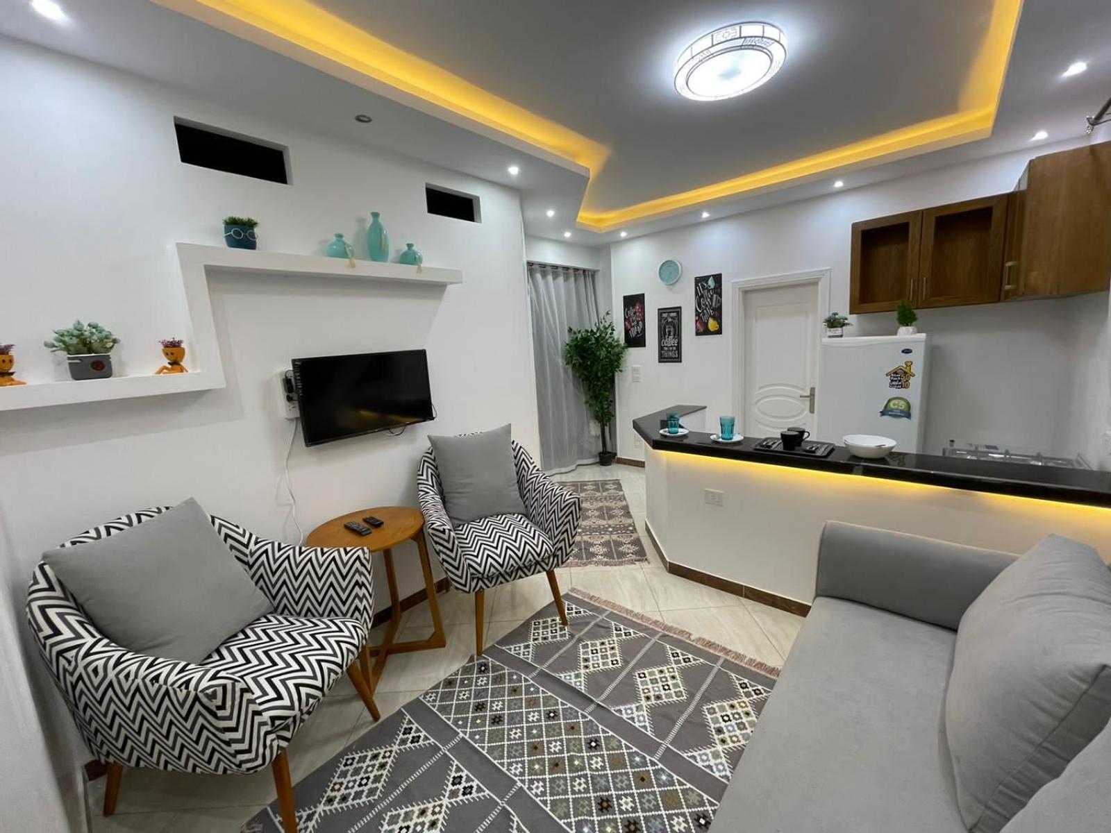 شقة في قلب القاهرة الجديدة تطل على شارع التسعين الشمالي Exterior photo